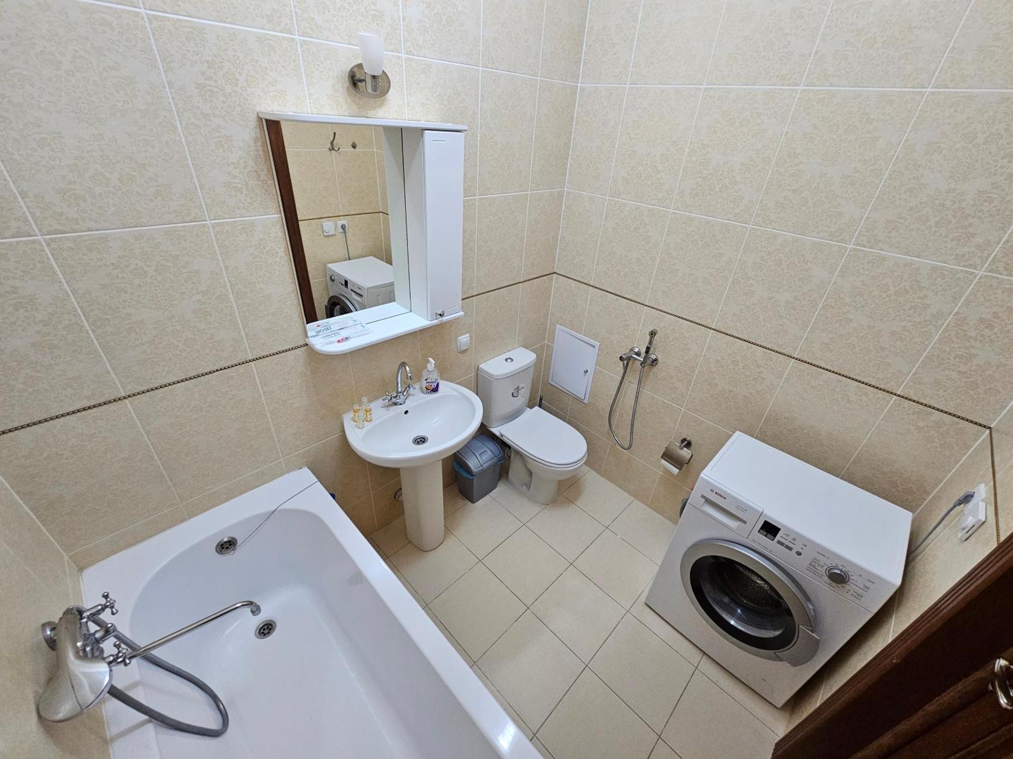 Ernaz Plus Apartments-Expo-Boulevard 130 Asztana Kültér fotó